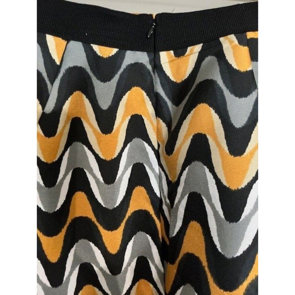 Lane Bryant Circle Skirt Box Pleated Black Yellow Below Knee Sz 22 NWT *** - Picture 4 of 5